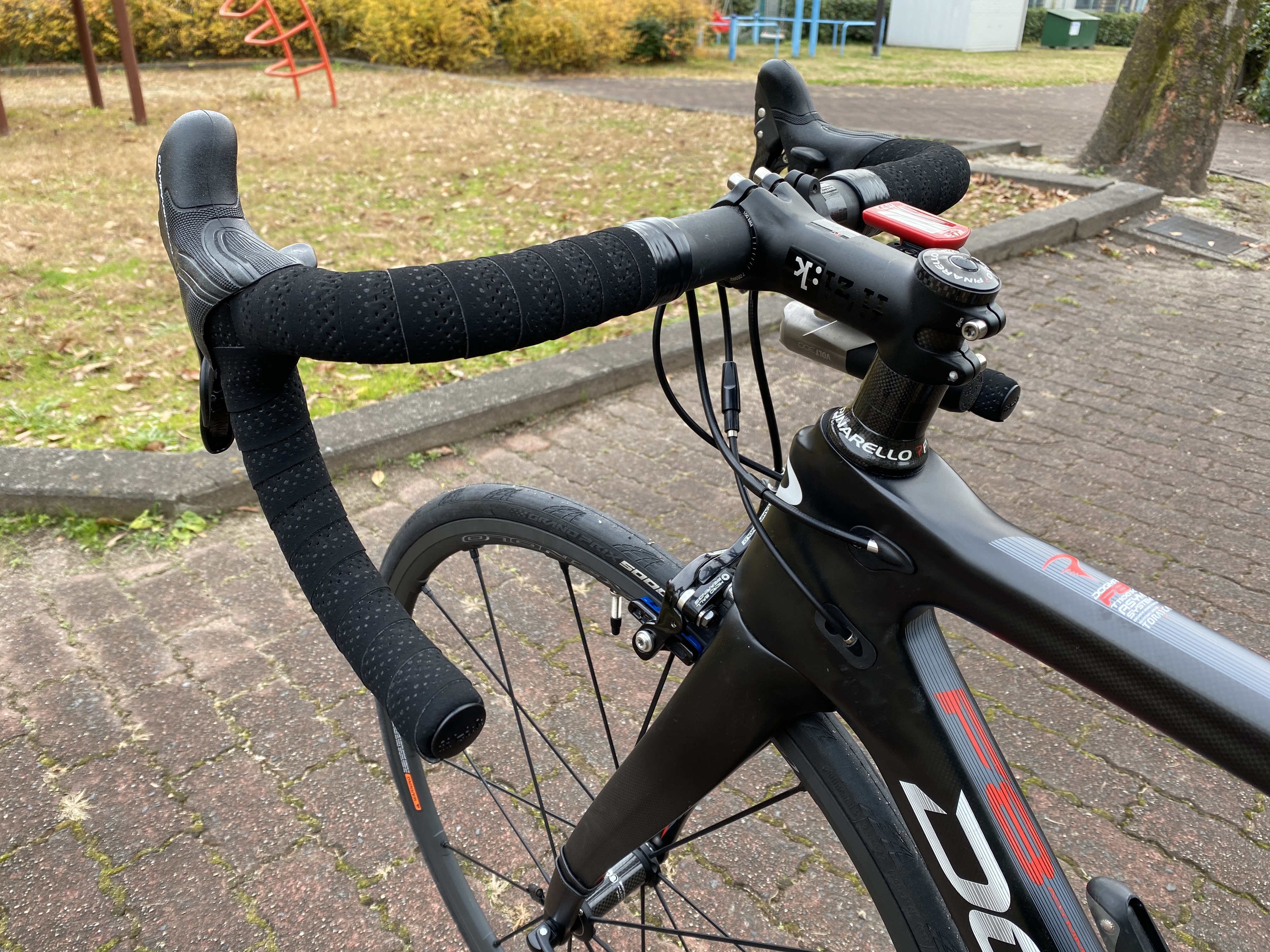 DOGMA F8 カンパニョーロ レコードへ組み換え依頼を頂きました 
