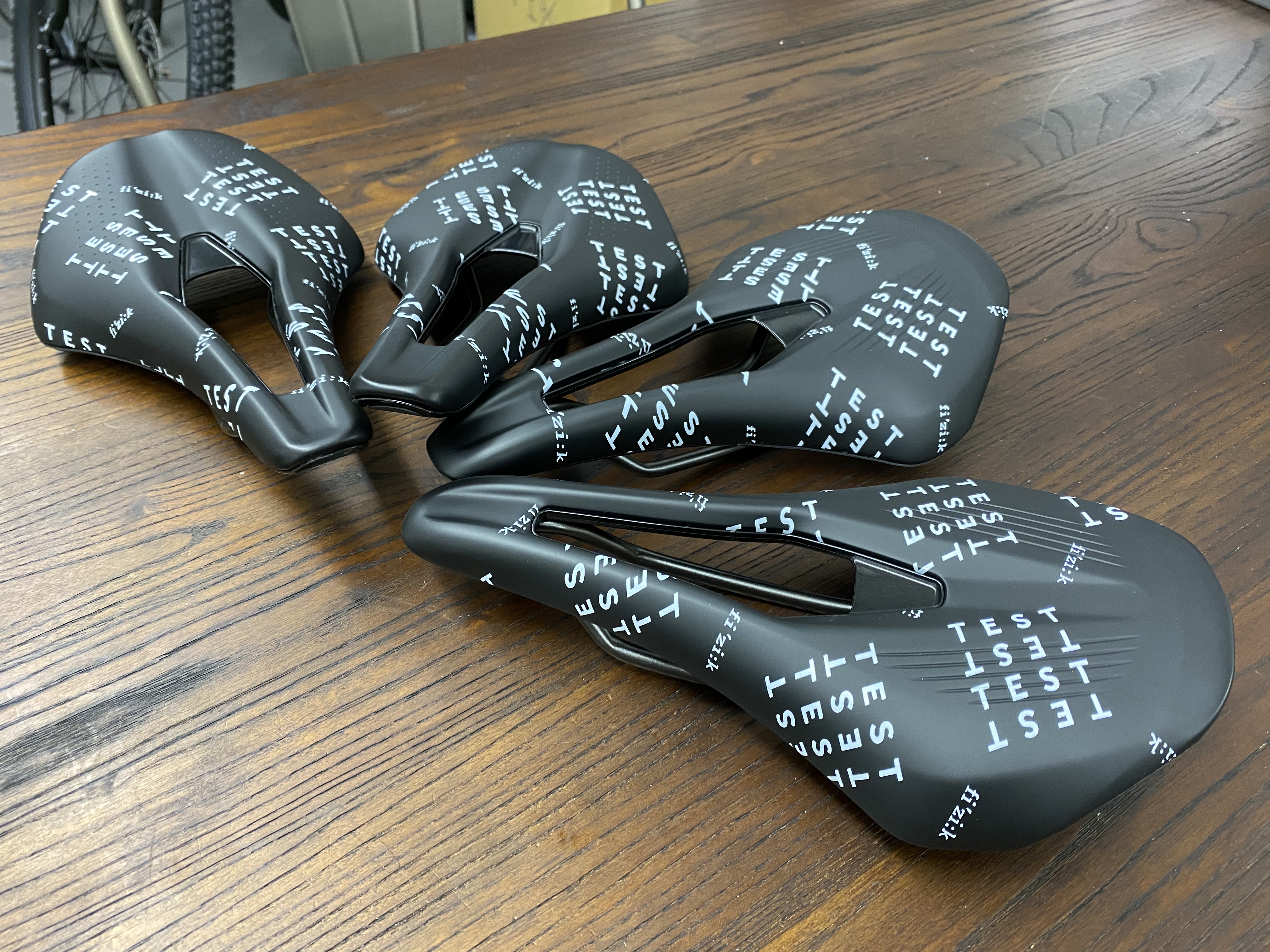 fi'zi:k/ARGO TESTサドル入荷しました。 - CYKICKS|名古屋の自転車屋