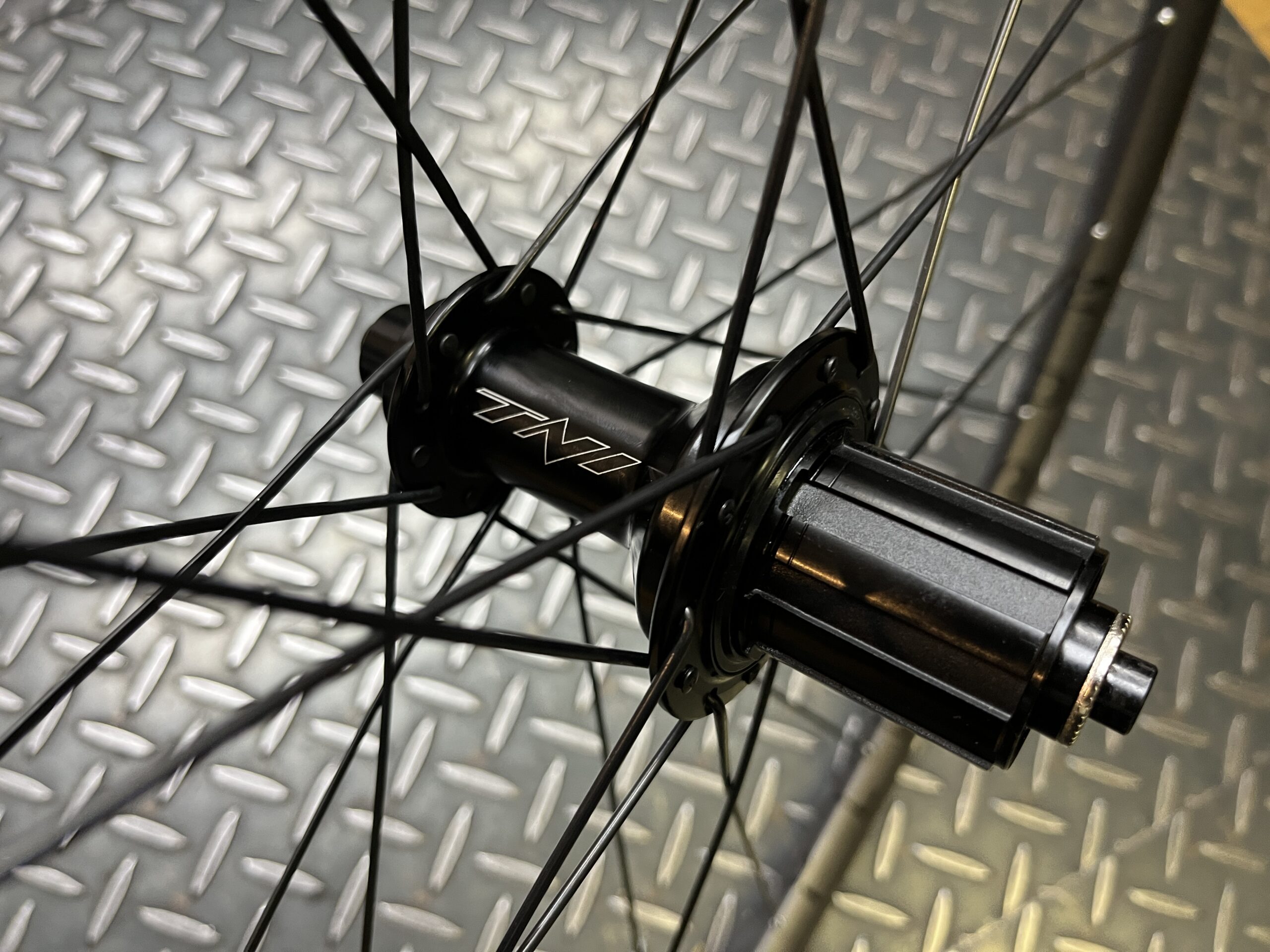 H PLUS SON AT-25 × DURA-ACE HB-7600